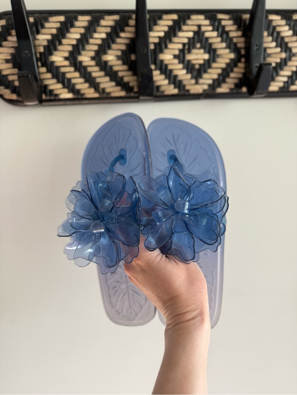 Farm Rio Blue Flower Jelly Flat Sandal - Size 8/9 - Picture 2 of 8